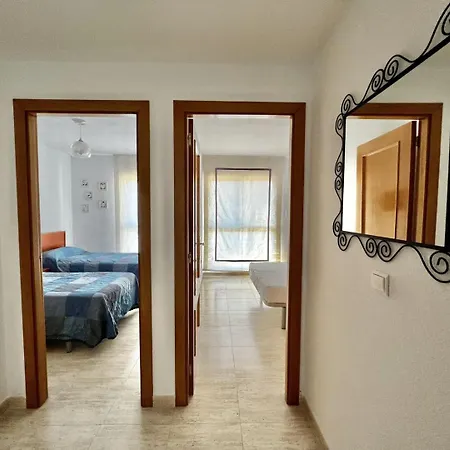Spacious Near Plaza America Apartment