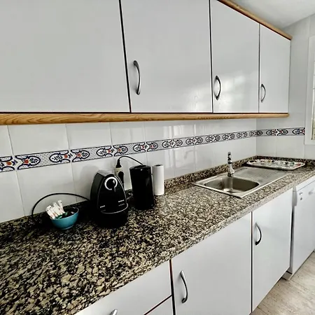 Spacious Near Plaza America