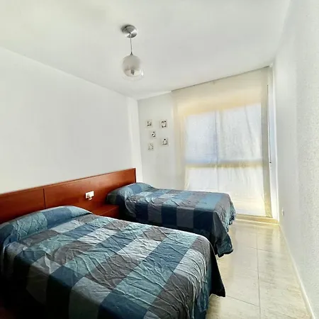 Spacious Near Plaza America *